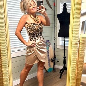 Artigli,Fun,Funky, Flirty & Fab,Cocktail Dress,Secured Strapless Upper,Size 4P